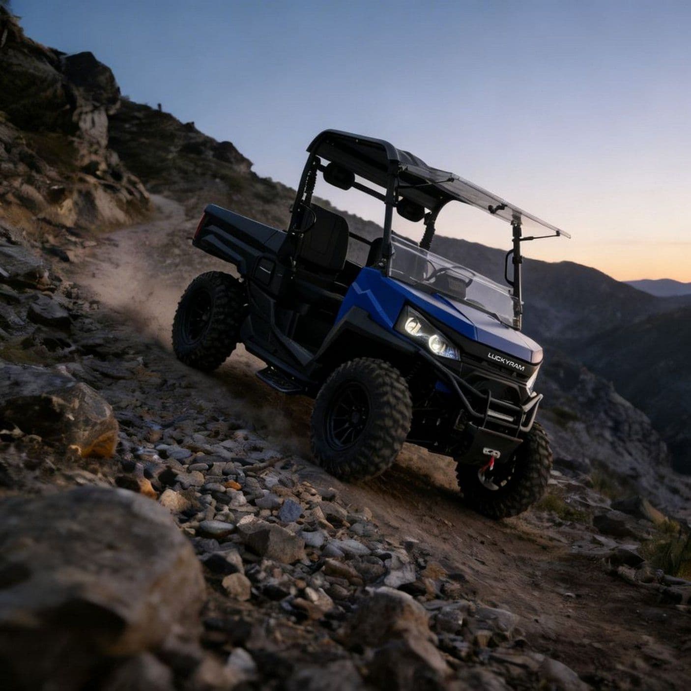 Ferme électrique UTV PKE sans clé 4WD 14 pouces pneus moteur à courant alternatif 10KW
